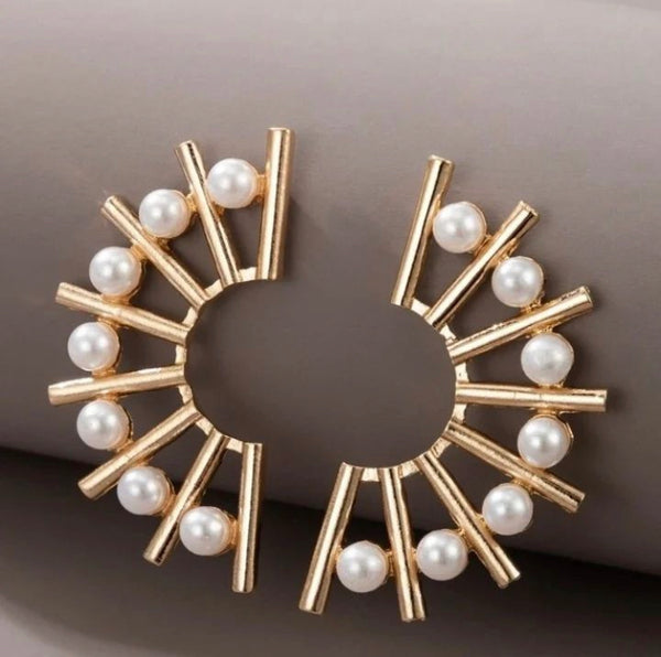 Feriha Pearl Earrings