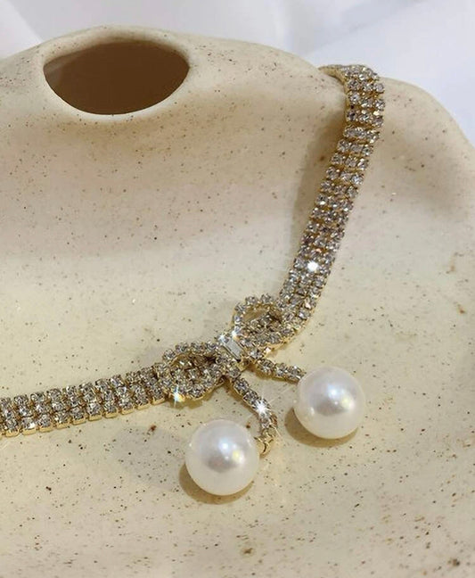 Rhinestone bow knot choker